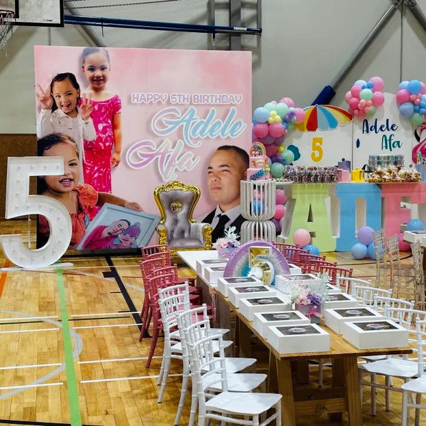 Mural Wall (2 Sheets - Stand Not Included)